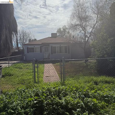 1104 Holly AVE, Linda, CA 95961