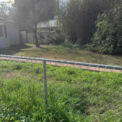 1104 Holly AVE, Linda, CA 95961