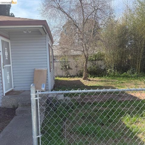 1104 Holly AVE, Linda, CA 95961