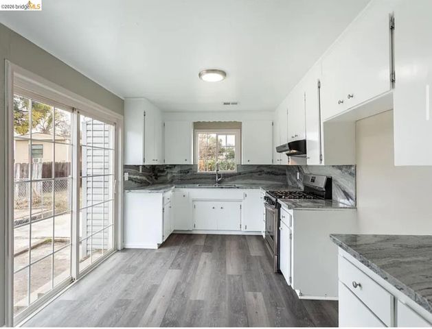 1104 Holly AVE, Linda, CA 95961