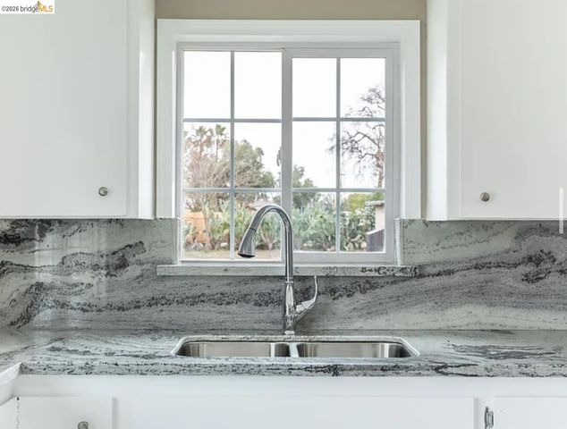 1104 Holly AVE, Linda, CA 95961