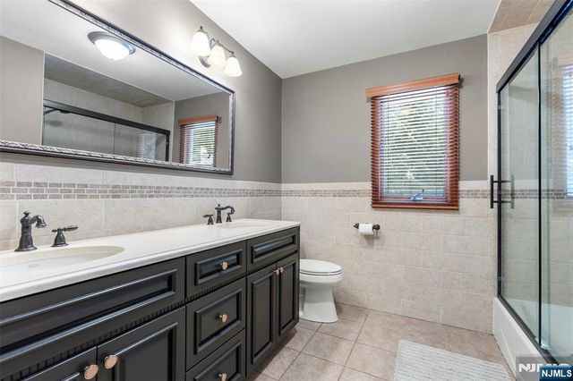 565 Dorchester Drive, River Vale, NJ 07675