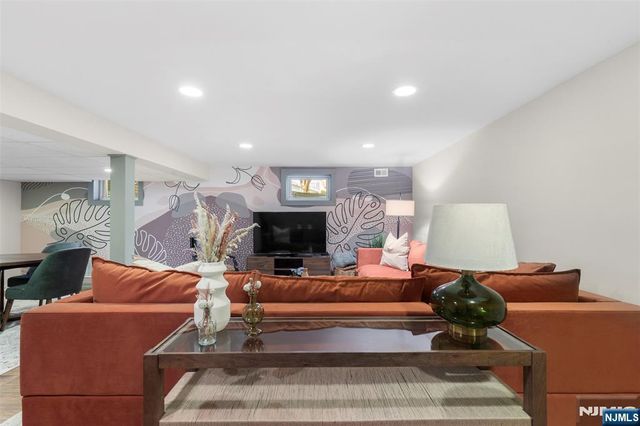 565 Dorchester Drive, River Vale, NJ 07675