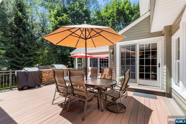 565 Dorchester Drive, River Vale, NJ 07675