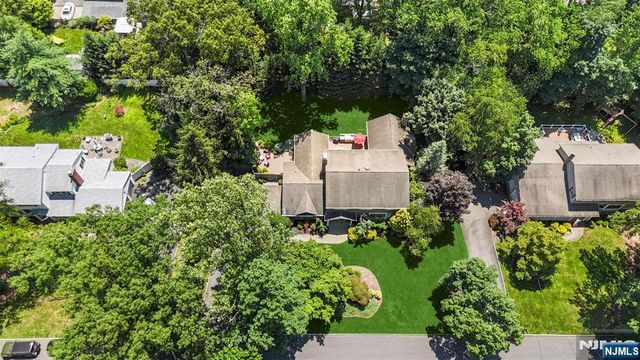 565 Dorchester Drive, River Vale, NJ 07675