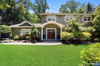 565 Dorchester Drive, River Vale, NJ 07675