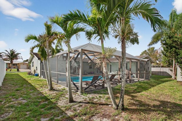 4451 NW 7th Street, Coconut Creek, FL 33066