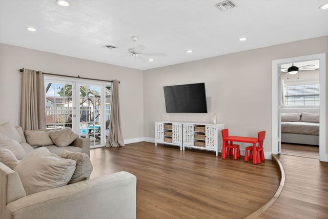 4451 NW 7th Street, Coconut Creek, FL 33066