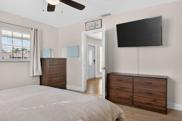 4451 NW 7th Street, Coconut Creek, FL 33066