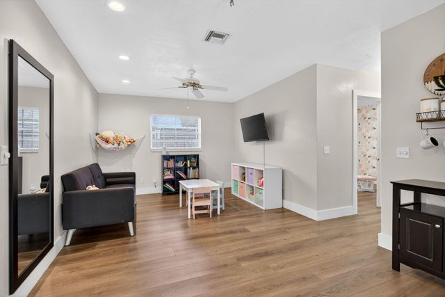 4451 NW 7th Street, Coconut Creek, FL 33066