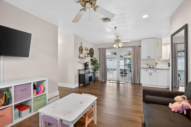 4451 NW 7th Street, Coconut Creek, FL 33066