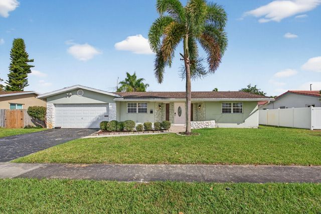 4451 NW 7th Street, Coconut Creek, FL 33066