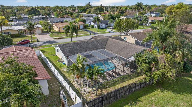 4451 NW 7th Street, Coconut Creek, FL 33066