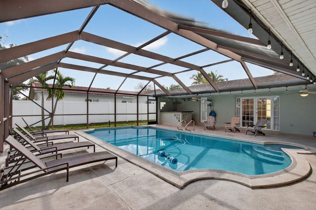 4451 NW 7th Street, Coconut Creek, FL 33066