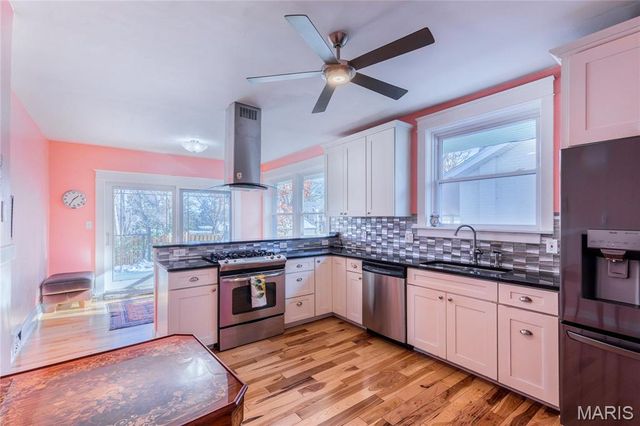 1514 Bellevue Avenue, St Louis, MO 63117