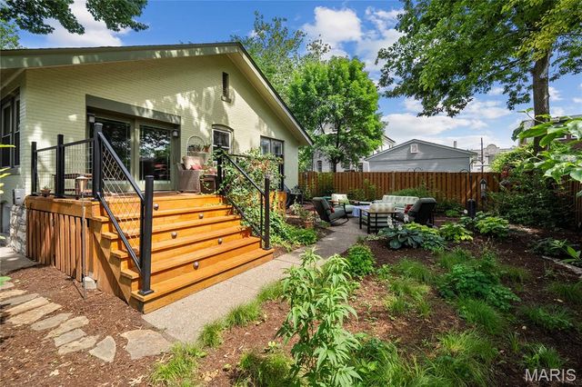 1514 Bellevue Avenue, St Louis, MO 63117