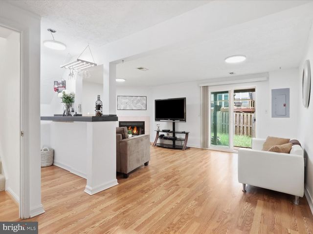 6571 RUNDALE CT, Alexandria, VA 22315