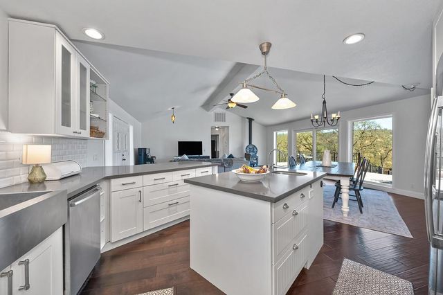 4020 Saddlehorn Ct, Shingle Springs, CA 95682