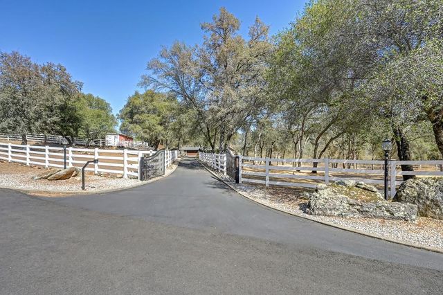 4020 Saddlehorn Ct, Shingle Springs, CA 95682
