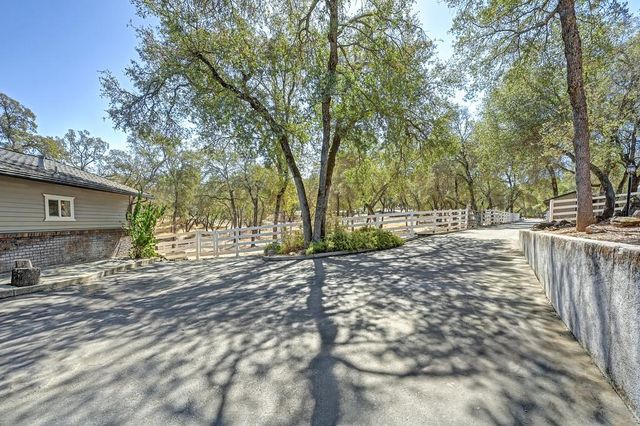 4020 Saddlehorn Ct, Shingle Springs, CA 95682