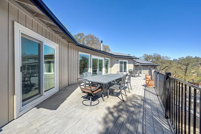 4020 Saddlehorn Ct, Shingle Springs, CA 95682