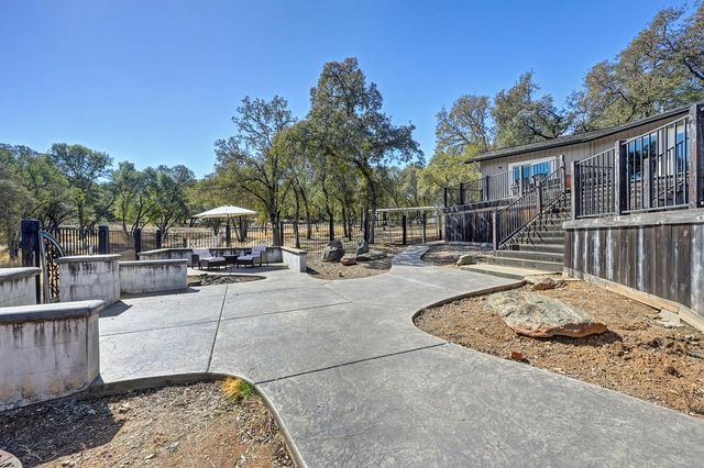 4020 Saddlehorn Ct, Shingle Springs, CA 95682