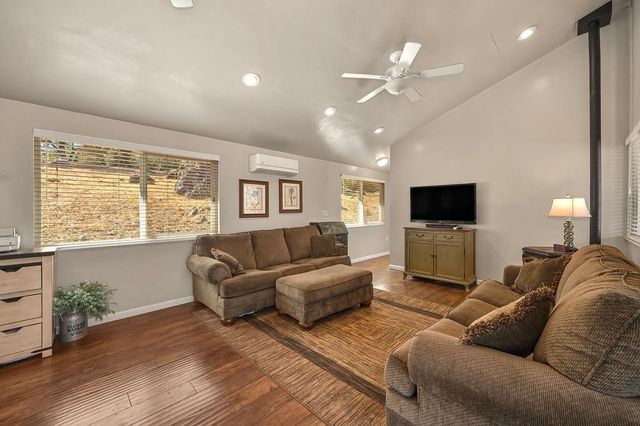 4020 Saddlehorn Ct, Shingle Springs, CA 95682
