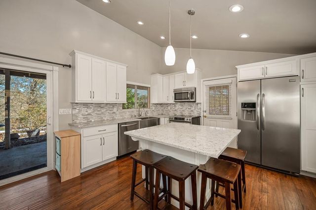 4020 Saddlehorn Ct, Shingle Springs, CA 95682