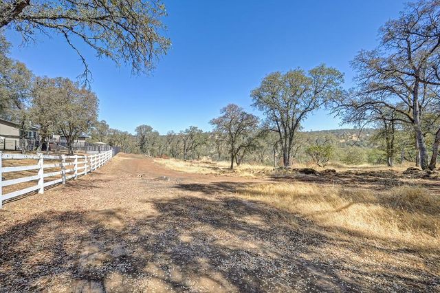4020 Saddlehorn Ct, Shingle Springs, CA 95682
