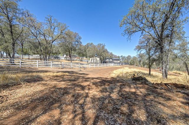 4020 Saddlehorn Ct, Shingle Springs, CA 95682