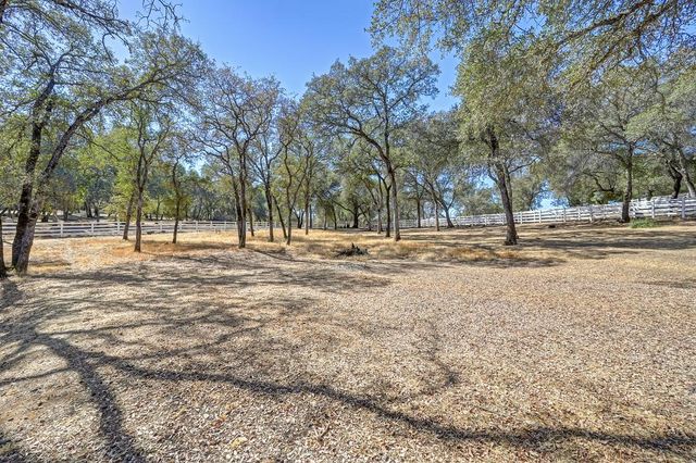 4020 Saddlehorn Ct, Shingle Springs, CA 95682