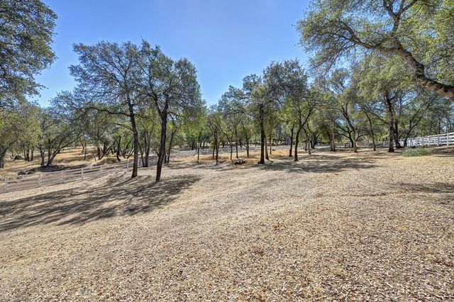 4020 Saddlehorn Ct, Shingle Springs, CA 95682