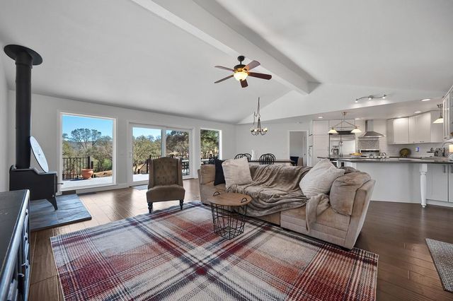 4020 Saddlehorn Ct, Shingle Springs, CA 95682