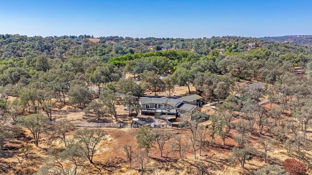 4020 Saddlehorn Ct, Shingle Springs, CA 95682