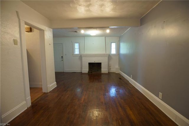1009 E Leicester AVE, Norfolk, VA 23503