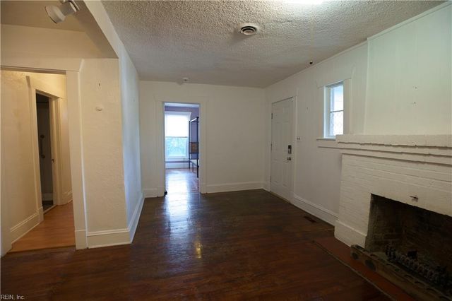 1009 E Leicester AVE, Norfolk, VA 23503