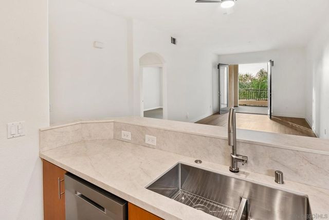 3275 5Th Ave 306, San Diego, CA 92103