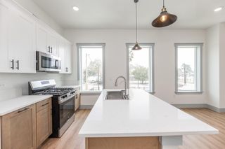 704 S 1st Street, Conroe, TX 77301