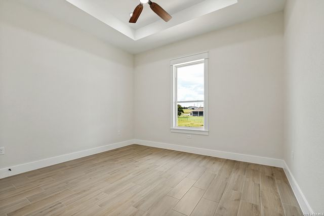 157 Estates Dr, La Vernia, TX 78121