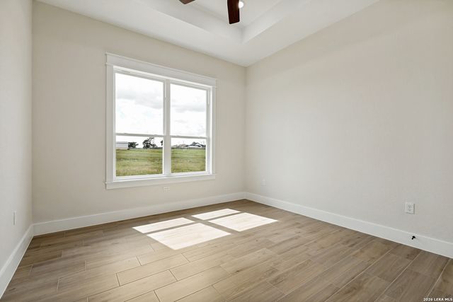 157 Estates Dr, La Vernia, TX 78121