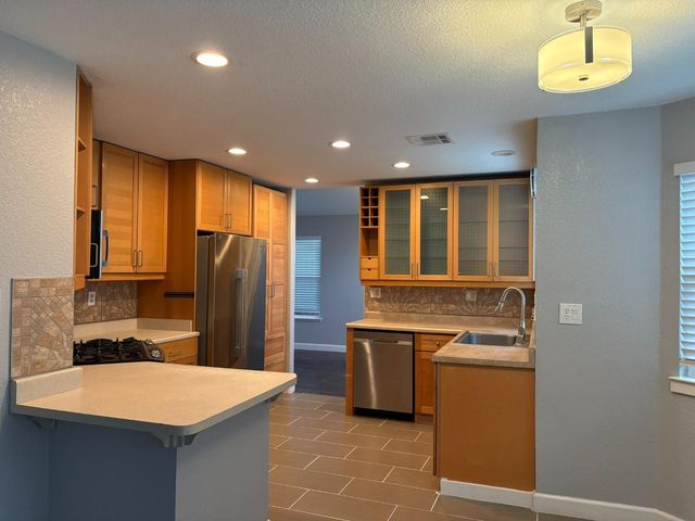 4 Coso Court, Sacramento, CA 95838