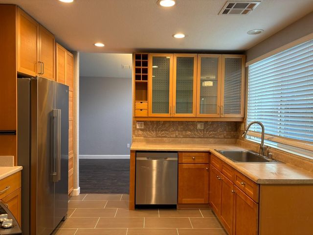 4 Coso Court, Sacramento, CA 95838