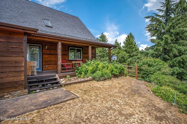 9067 W COEUR D ALENE DR, Spirit Lake, ID 83869