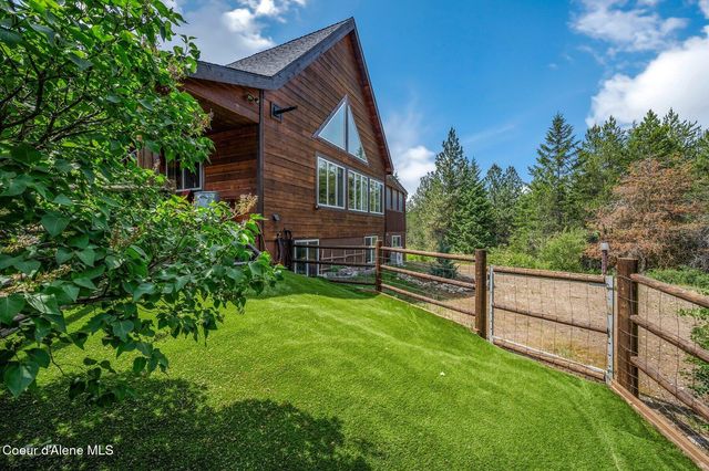 9067 W COEUR D ALENE DR, Spirit Lake, ID 83869
