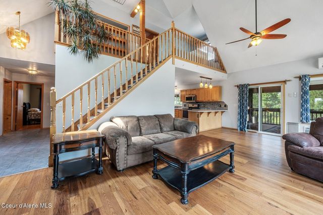 9067 W COEUR D ALENE DR, Spirit Lake, ID 83869