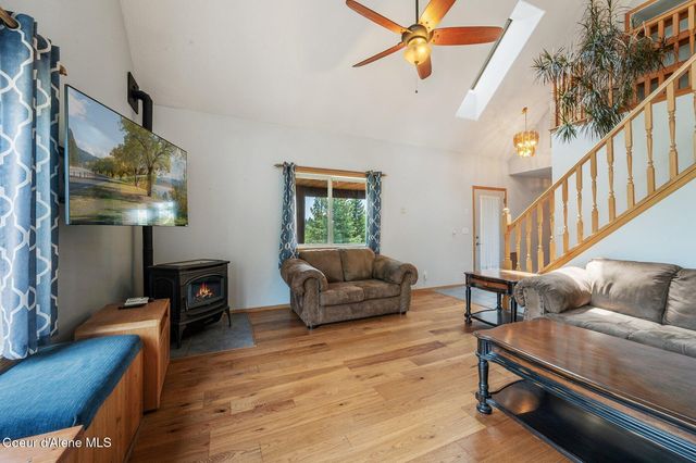 9067 W COEUR D ALENE DR, Spirit Lake, ID 83869