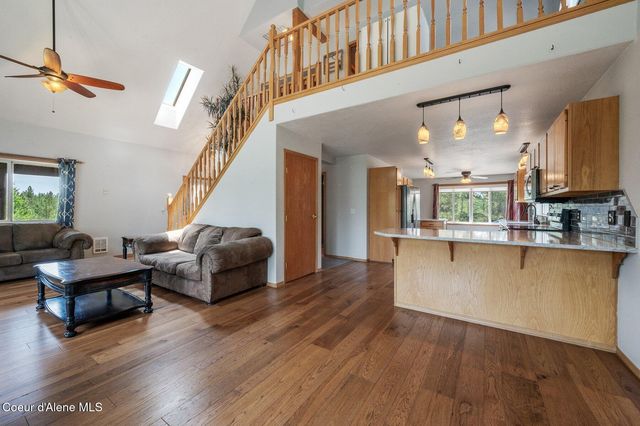 9067 W COEUR D ALENE DR, Spirit Lake, ID 83869