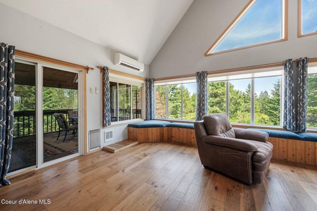 9067 W COEUR D ALENE DR, Spirit Lake, ID 83869