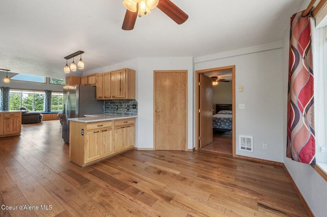 9067 W COEUR D ALENE DR, Spirit Lake, ID 83869