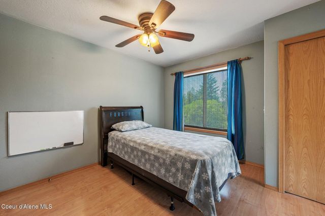 9067 W COEUR D ALENE DR, Spirit Lake, ID 83869